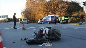 Kasksız motosiklet sürücüsünün kırmızı ışık ihlali ölümle sonuçlandı