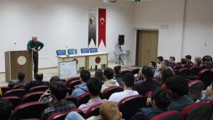 Kemer Denizcilik Fakültesi'nde Türkiye limanları konuşuldu