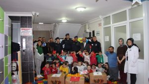 Kumlucalı miniklerden Mehmetçik'e vitamin desteği