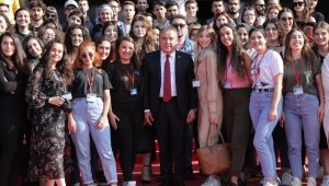 Lise mezunları 1 yıl daha toplu ulaşım indirimden yararlanacak