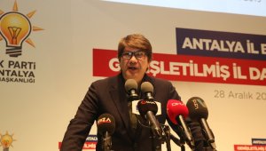 Türel, yeni imajıyla dikkat çekti