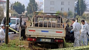 Yanan kamyonette küle dönmüş erkek cesedi bulundu
