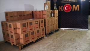 Yılbaşında piyasa sürülmek istenen 726 şişe kaçak içki ele geçirildi
