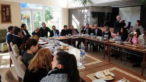 Başkan Topaloğlu yabancı gelinlerle buluştu