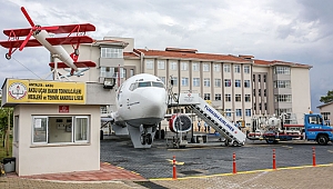 Boeing 737- 400'ün  ardından savaş uçağı