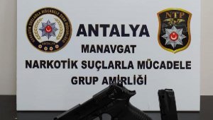 Durdurulan araçtan uyuşturucu çıktı