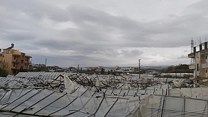 FIRTINA YIKTI GEÇTİ