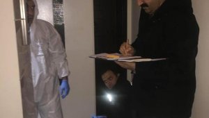 Hollanda'ya gideceği gün asansörde intihar etti