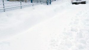 Kumluca'da kar üç mahalleye kar engeli