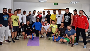 Kumlucalı güreşçiler sıkı hazırlanıyor