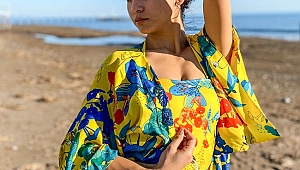 Mankenler, plaj  kıyafetleri tanıttı