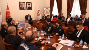Vali Karaloğlu'dan iki takım taraftarına çağrı