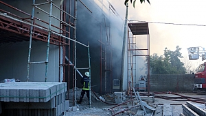 Alanya'da fabrika yangını