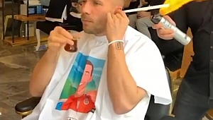 PODOLSKİ'NİN  ÇAY KEYFİ