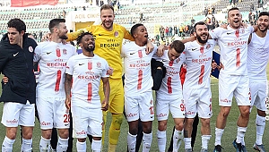 Podolski'yi tribünden izlemek 5 lira