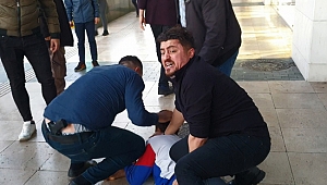 Şantaj paralarını  sokağa saçtı