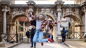 TARİHİ FOTOĞRAF STÜDYOSU