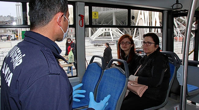 Antalyalılar toplu ulaşımda mesafeli