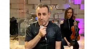 Haluk Levent'ten  'moral konseri'