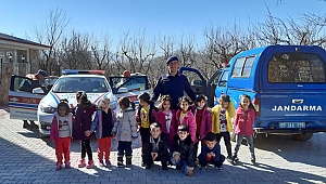 Jandarma, mesleğini tanıtıyor