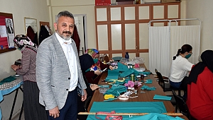 Kumluca’da maske üretimi