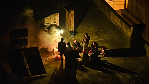 Mangalı çatıya taşıdı