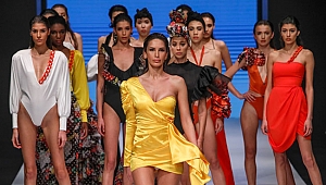 Mehmetçiğe asker  selamlı destek