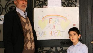 Minik Miraç'tan 'evde kalın' mesajı