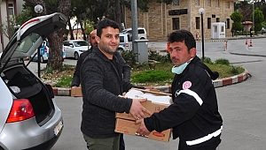 Sağlık çalışanlarına  pide ikram edildi