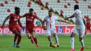 SESSİZ GECEDE  AKREP GÜLDÜ