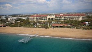 Alanya'dan Konyaaltı'na sahiller bomboş