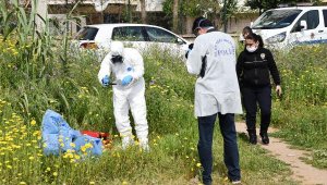 Antalya'da boş arazide erkek cesedi bulundu
