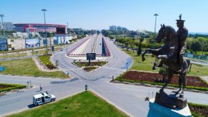Antalya'da görevli olanlar dışında kimse sokağa çıkmadı