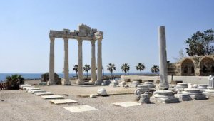 Apollon Tapınağı ve Side Antik Kenti sessiz