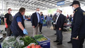 Başkan Esen, pazar yerini denetledi