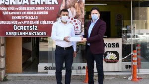 Bu askıda ekmek farklı