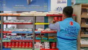 Bu çarşıda bir elin verdiğini öteki görmüyor