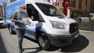 Büyükşehir her gün binlerce sofraya sıcak yemek ulaştırıyor