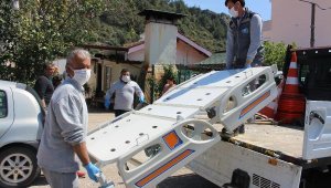 Büyükşehir'den 3 ilçede 5 kişiye hasta yatağı yardımı