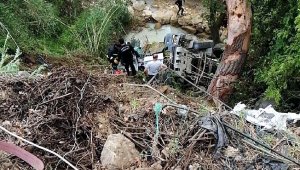 Dere yatağına uçan beton mikserinin sürücüsü öldü