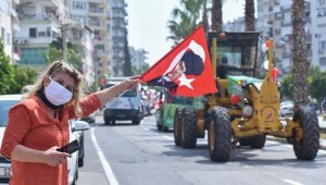 İş makineli kortejle 23 Nisan coşkusu