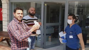 Kemer'de ücretsiz maske dağıtımı