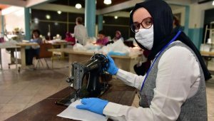 Kepezli hayırseverden maske üretimi için anlamlı bağış