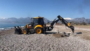 Konyaaltı Sahili'nde kapsamlı bakım