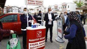 Manavgat Belediyesi 50 bin maske, 10 bin yardım paketi dağıttı