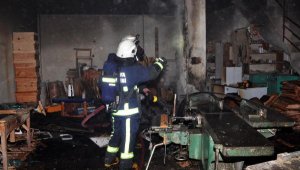 Marangoz atölyesinde yangın