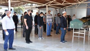 Mezarlıklarda koronavirüs tedbirleri sıkılaştırıldı