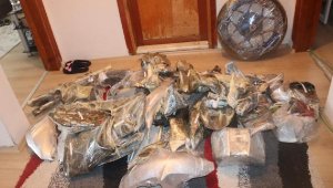 Motosikletleri çalıp parçalayan hırsızlar yakalandı