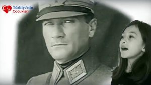 Öğretmenlerden öğrencilere rap şarkı: As bayrağını cama