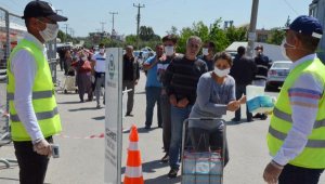 Pazara girmek isteyenler, kuyruk oluşturdu